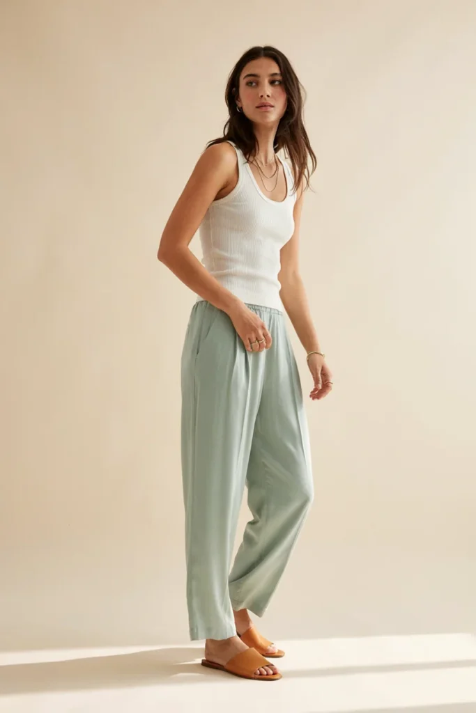  Ribbed Tank with Pleated Trousers