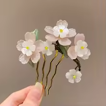 Elegant Bridal Flower Hair Comb – Lotus Pearl Headpiece - Image 2
