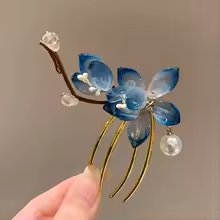 Elegant Bridal Flower Hair Comb – Lotus Pearl Headpiece - Image 4